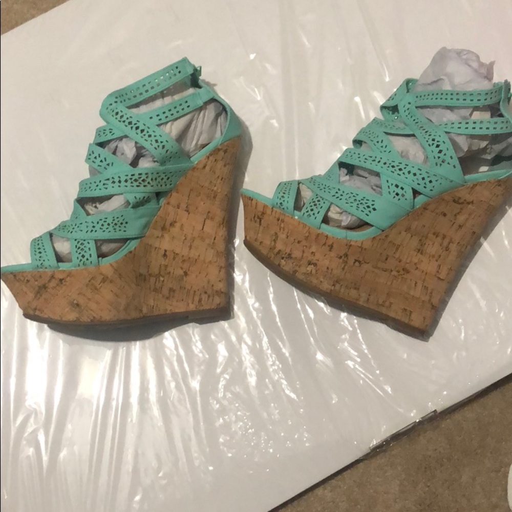 Brand new size 10 Just fab Mint blue wedges